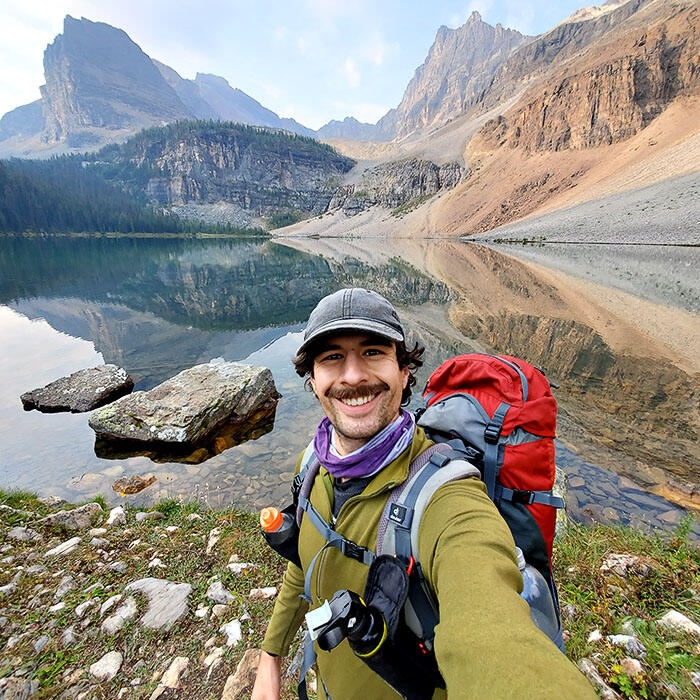 Robert Pantalone is a consultant based in Calgary, Alberta.